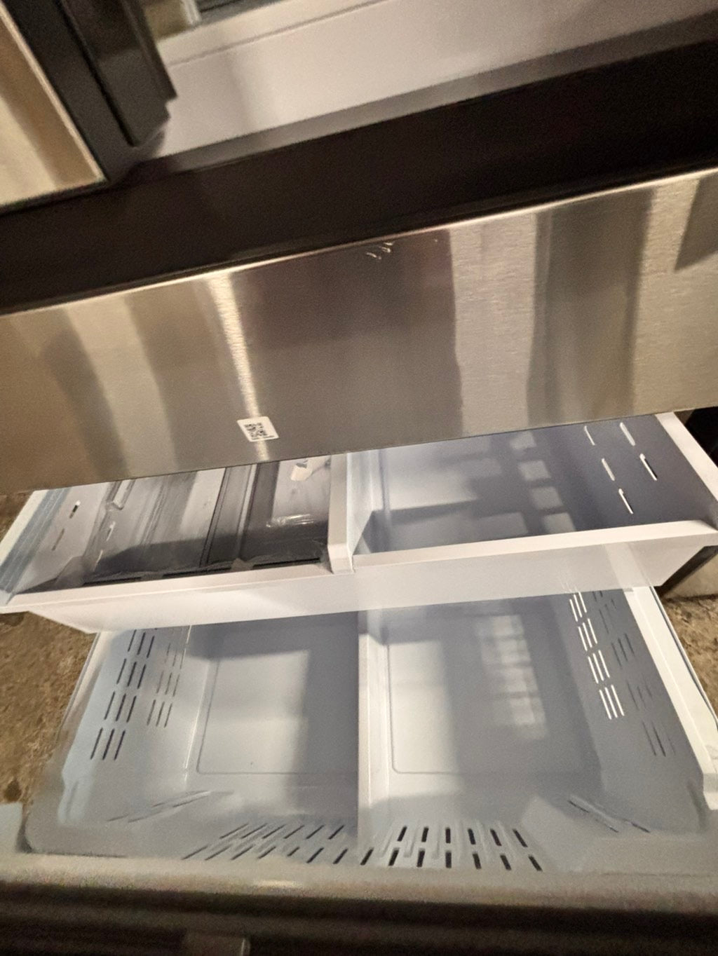 >special 🔥New open box (costumer return ) Counter Depth 4-Door French Door Refrigerator. A revolution in convenience and design, the concealed Beverage Center features both a water dispenser and ice maker 
#RFSZ51YB (Copy)