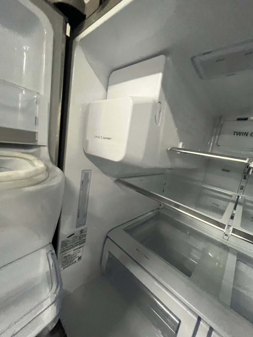 *🔥Black Friday Deal🔥Samsung 33” 4- door Refrigerator stainless steel w/ ice water dispenser 33" #RF36NB