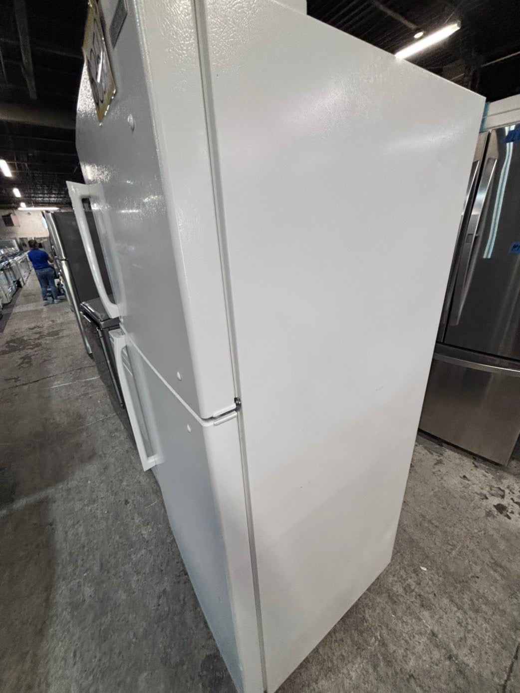 >*insignia 30”x 66”heigth x 29depth 18cu.ft -top freezer refrigerator white  color              -used refurbished 30” #TFUI33B