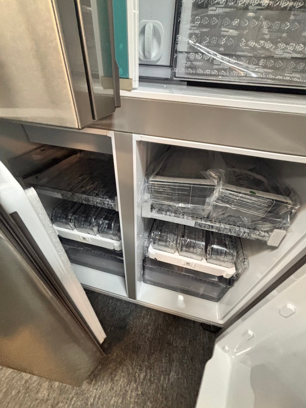 >New open box 📦 samsung 4-doors Counter Depth French Door Refrigerator 22cu.ft in Stainless Steel  #RFSGG1B 36” in