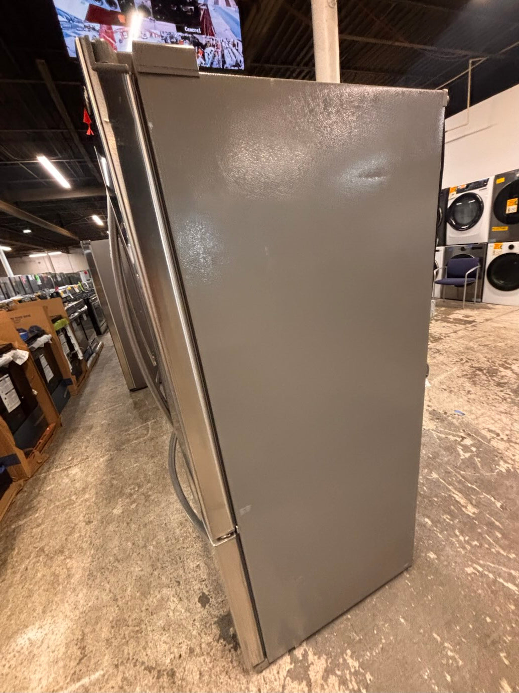 }}LG  33” x 68.1/2 h wide doors French door Refrigerator  with ice  🧊 maker inside #DFLGH338B