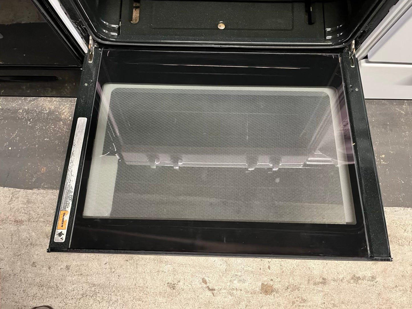Whirlpool white gas propane range 4 burner bake broil 30" Refurbished #GR384AB