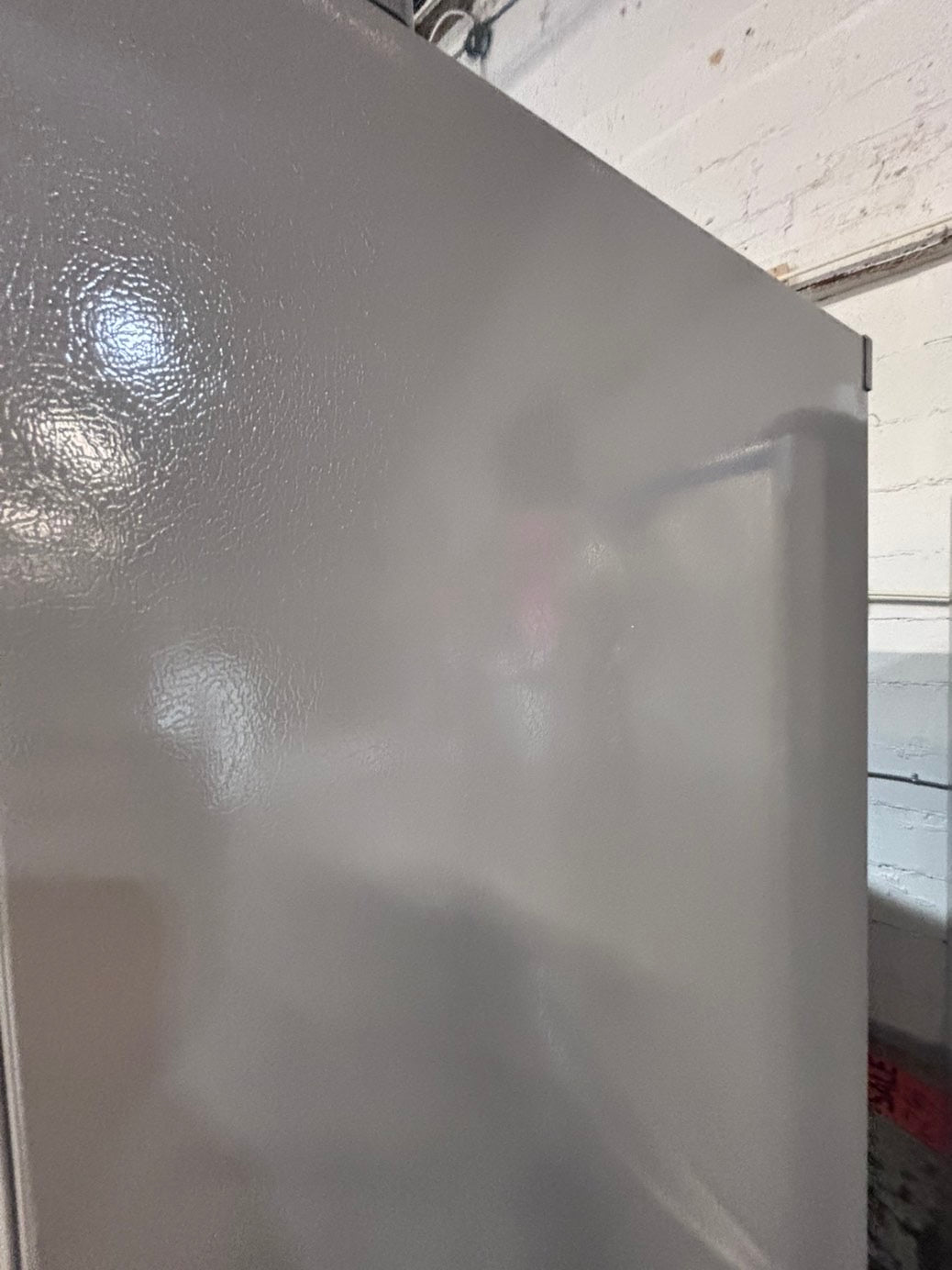 >*36”Bosch counter depth side by side doors  fridge stainless steel color  (ice maker  doesn’t work) only water 💦 dispenser works !doesn’t affect on the others functions. 36” #BS41VWB