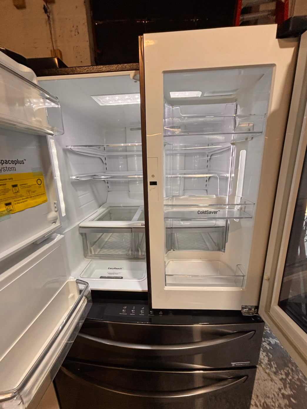 }}LG four door Refrigerator french doors full size 36”x 69” x 32”depth   black stainless steel w/ ice water dispenser great condition 36" used-refurbished #LGFBS324B