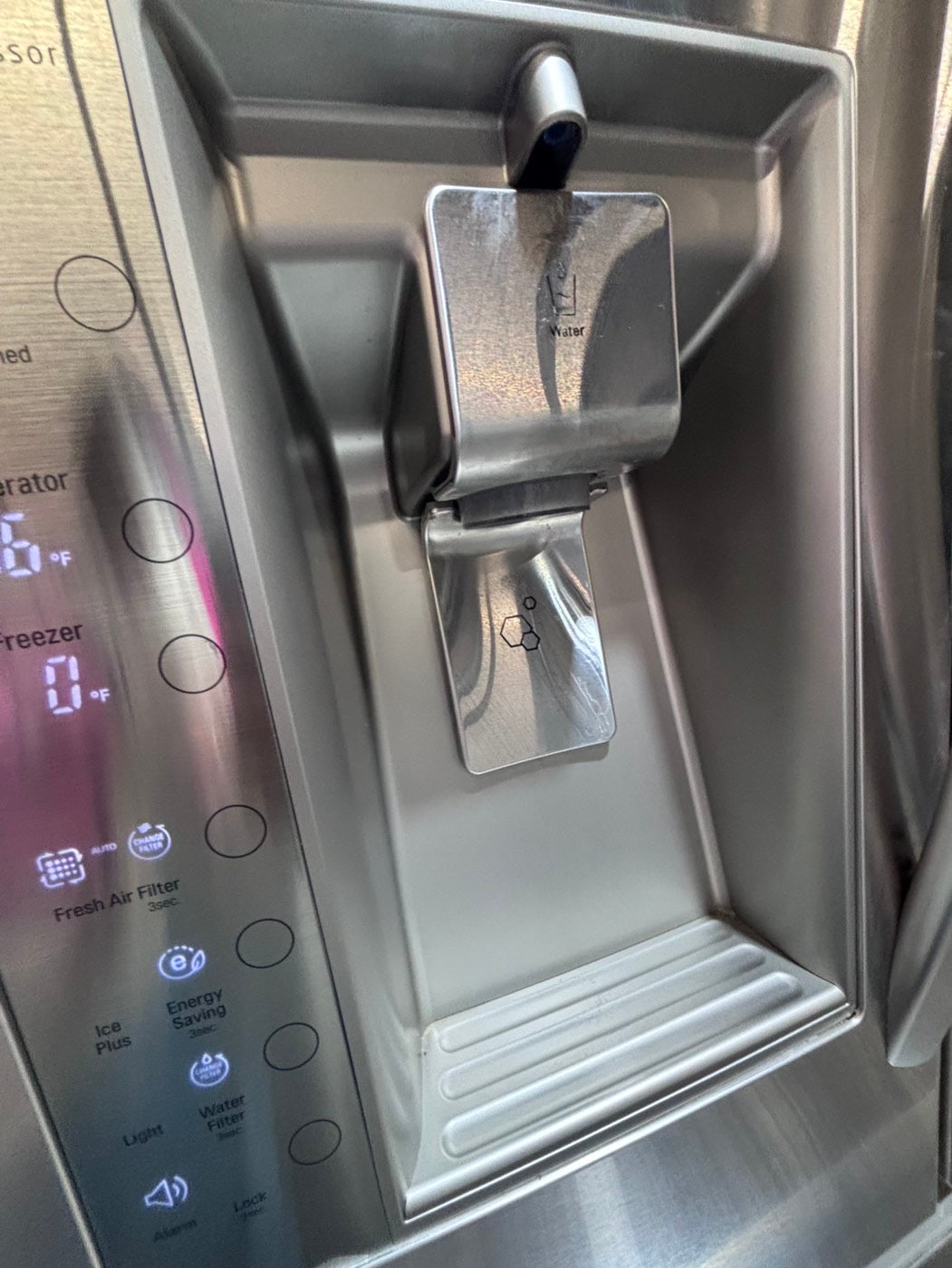 >>36” x69h 24”depth LG  French door Refrigerator counter depth stainless steel w/ ice water dispenser great condition 36" used-refurbished #KVVS24B