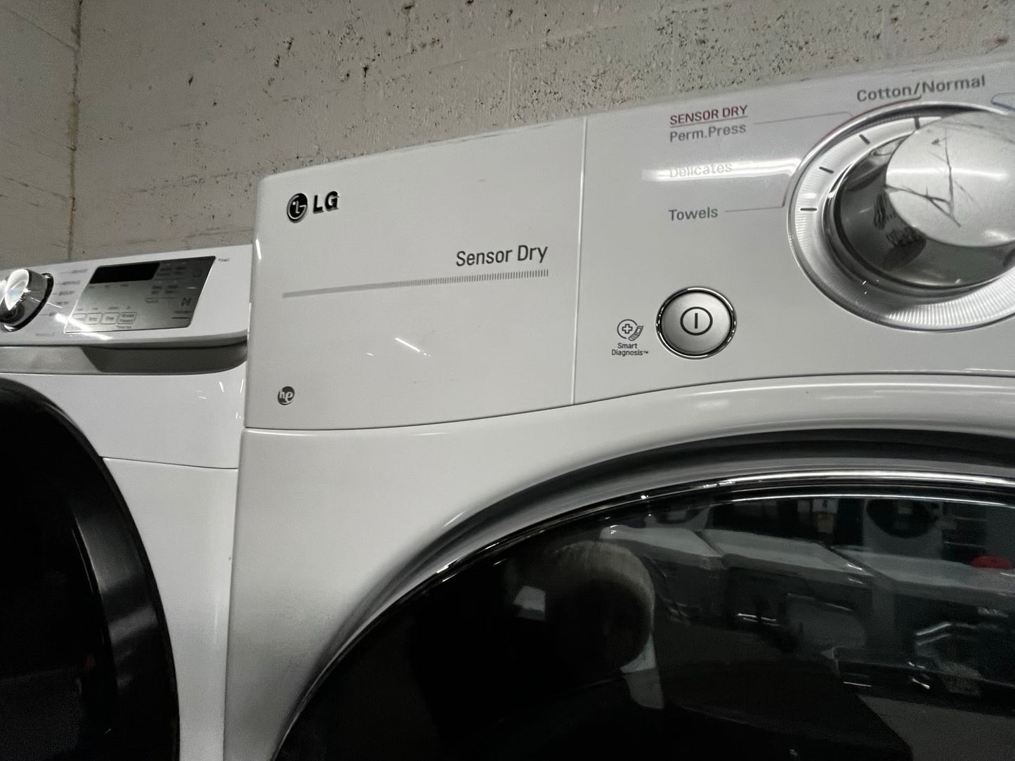 LG washer 4.5 cu ft & dryer 7.5 cu ft set electric 220v front load stackable or side by side - sensor dry He in white  #WD78382B