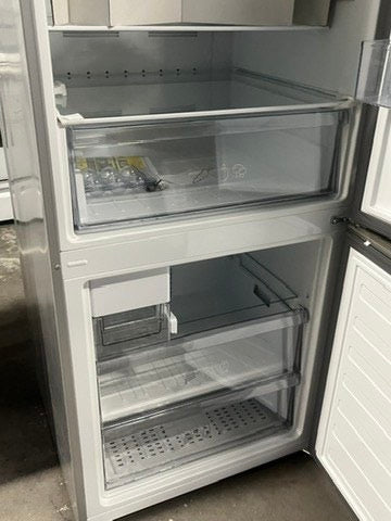 🎁🎄Holiday sale‼️Open Box 📦 Bloomberg Bottom freezer  Refrigerator stainless steel w/ice maker Item number #RF65VB