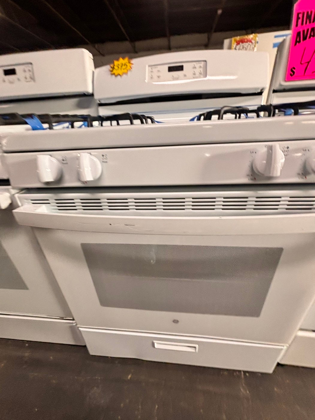 >GE Gas range 4 burner bake broil Hi/Lo self clean in white used-Refurbished 30” #GEA423B