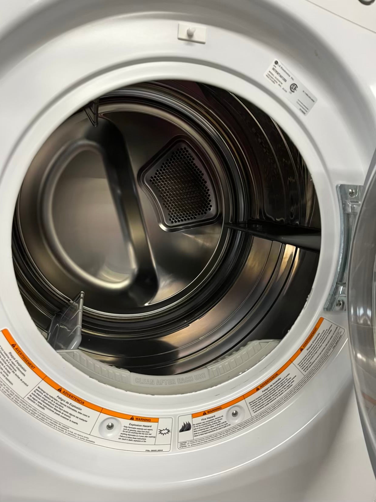 LG washer & dryer set electric 220v front load stackable in white 30" in Refurbished #WD927JB