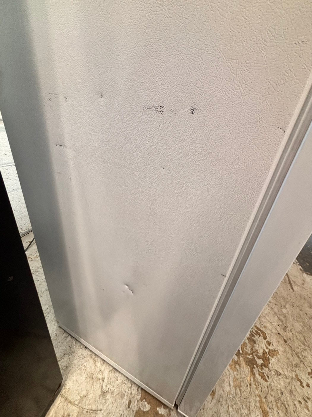 >sale🔥Whirlpool 28”top freezer refrigerator in white color  28" #RFWHP23B