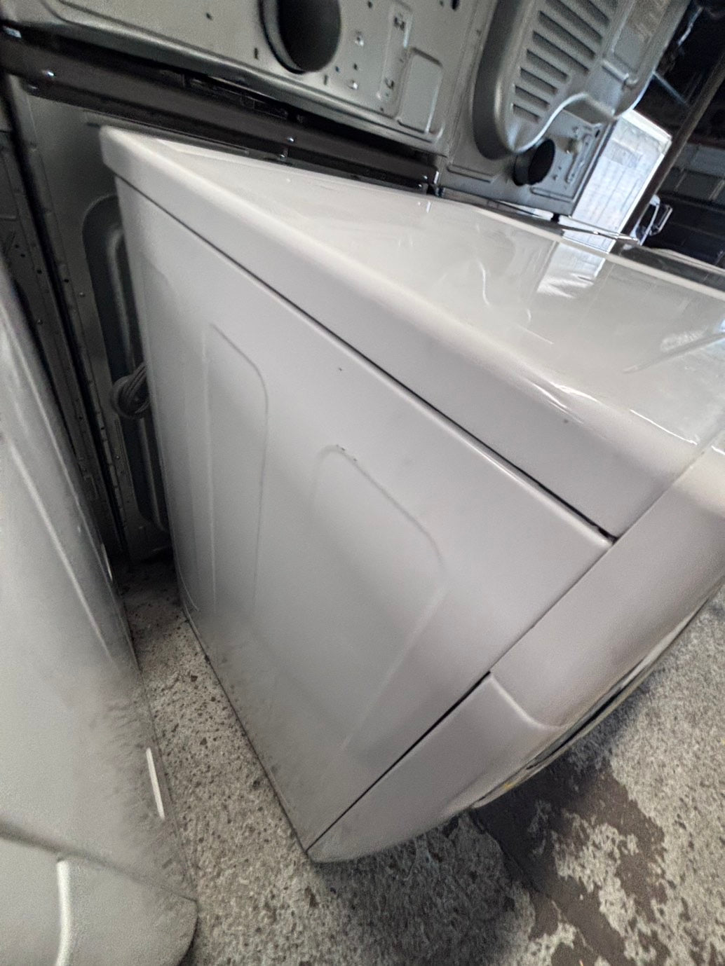 >*July 4th sale 🔥🇺🇸 LG sensor Dry front load stackable electric 220v dryer in white  color used-refurbished 27" #DS155NB