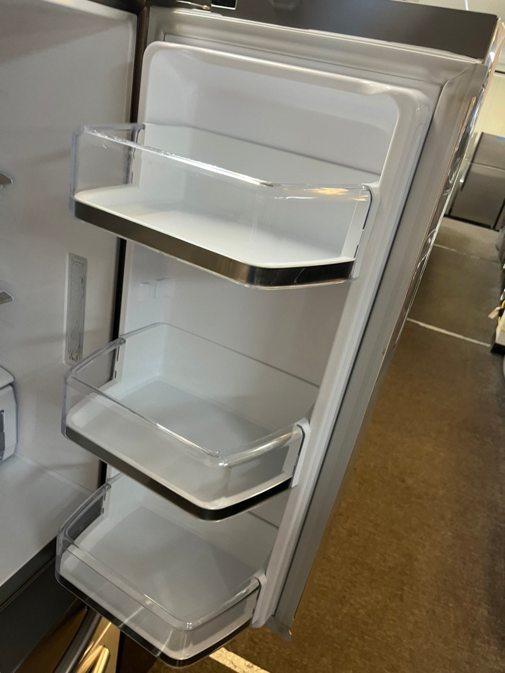 =•Samsung 33” wide 4-doors French door Refrigerator 33w x 69h 30”1/2depth. /stainless steel w/ ice water dispenser 33" #RFSMG338L