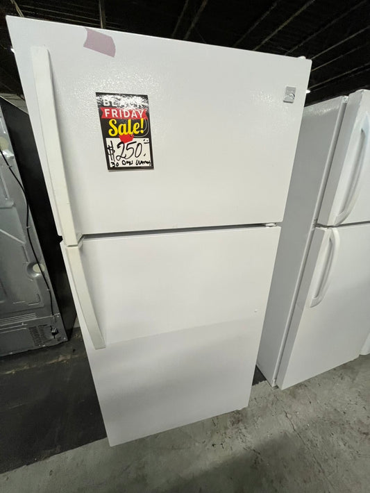 🔥black Friday sale⚡️Kenmore top freezer Refrigerator in white #RF3KM1B