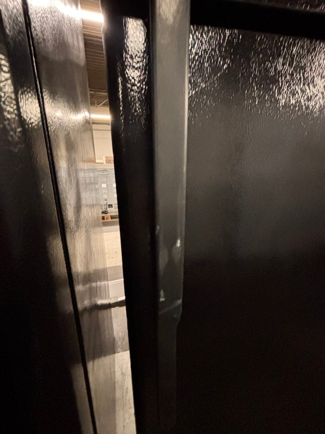 >GE 33” Top freezer fridge with ice maker inside ,black refurbished #RFTY3HB