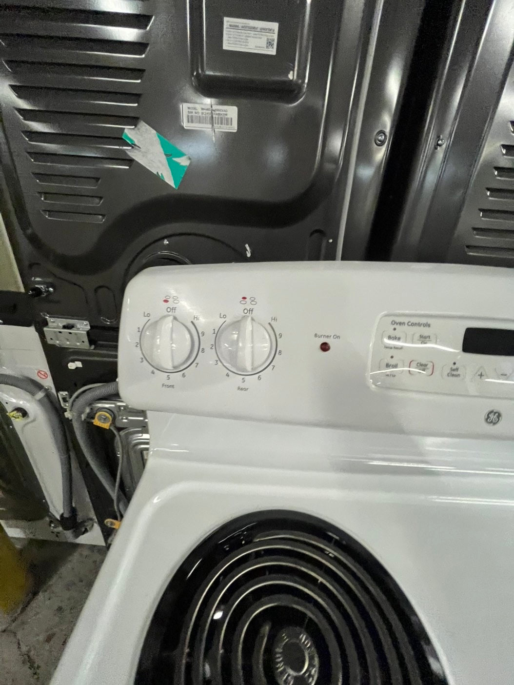 🎁🎄Holiday Sale‼️ white electric coil top electric range coil 220v 4 burner Refurbished in bake Broil self clean 30" #ERCl10B