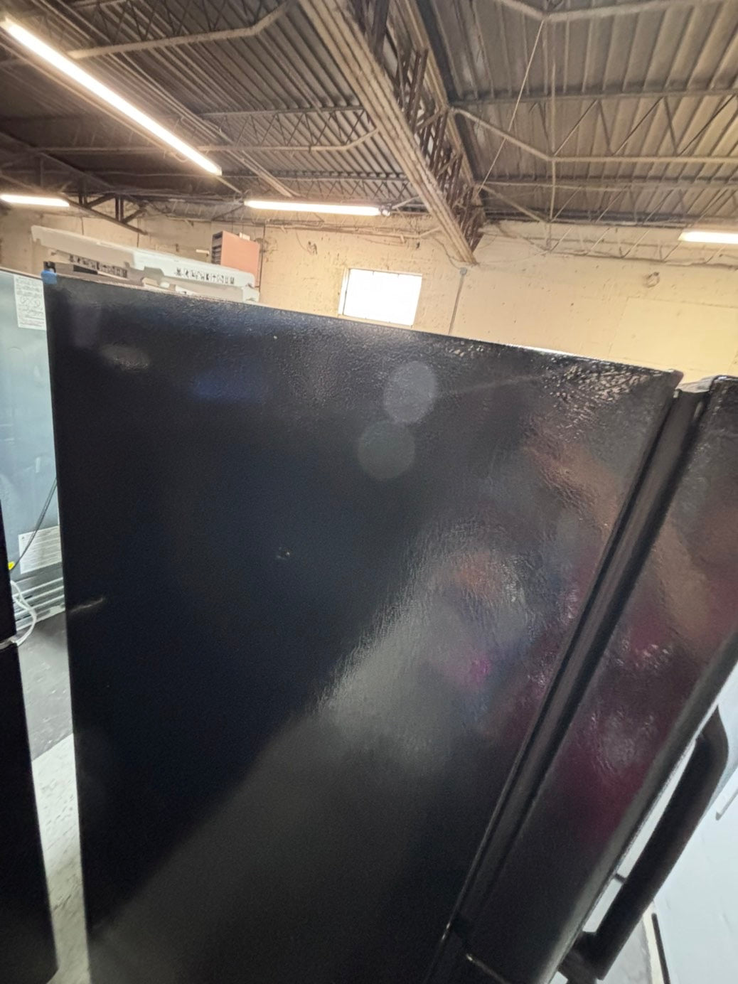 >>GE  33” Top freezer fridge   With ice maker inside ,black  used-refurbished #RG37QB