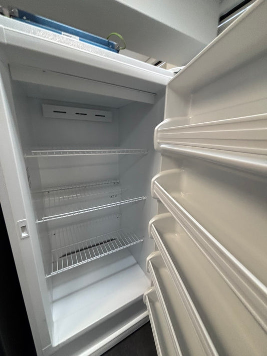 >sale 🎈Frigidaire up-right freezer white 14.cu.ft Refurbished-used #RF97VX