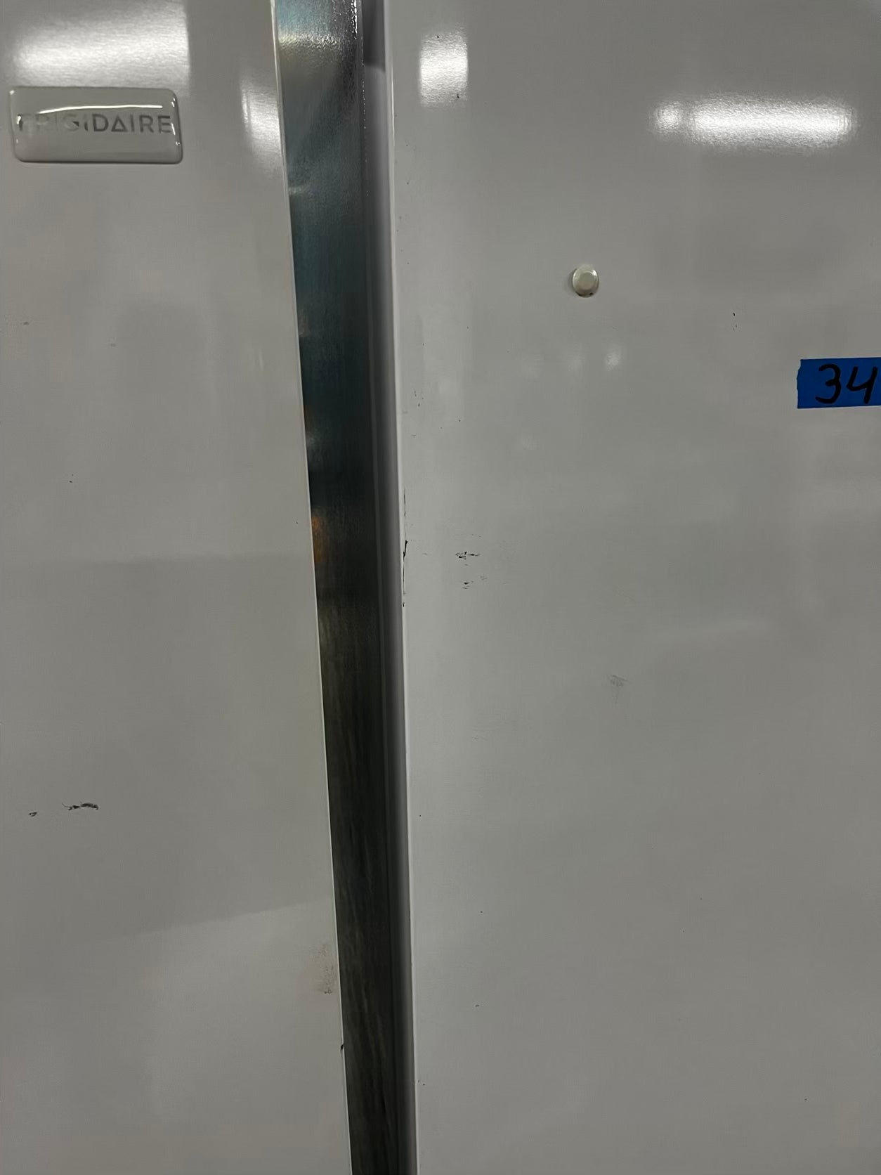 * 🎄Holidays Sale 🎁-Frigidaire 21 cu.ft up-right freezer white 34" #RF39NK6B used-Refurbished