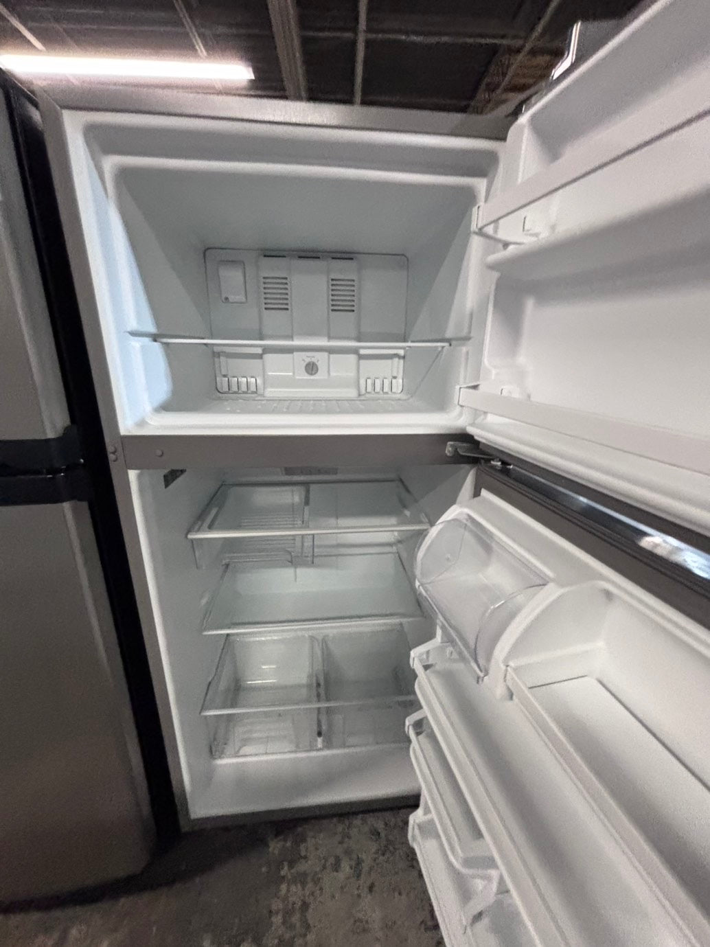 >*Whirlpool top freezer refrigerator stainless steel used-refurbished 30" #RFC769B