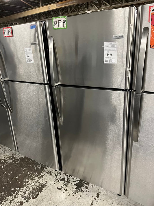 - Frigidaire Top freezer Refrigerator stainless steel 30" #RF207GB