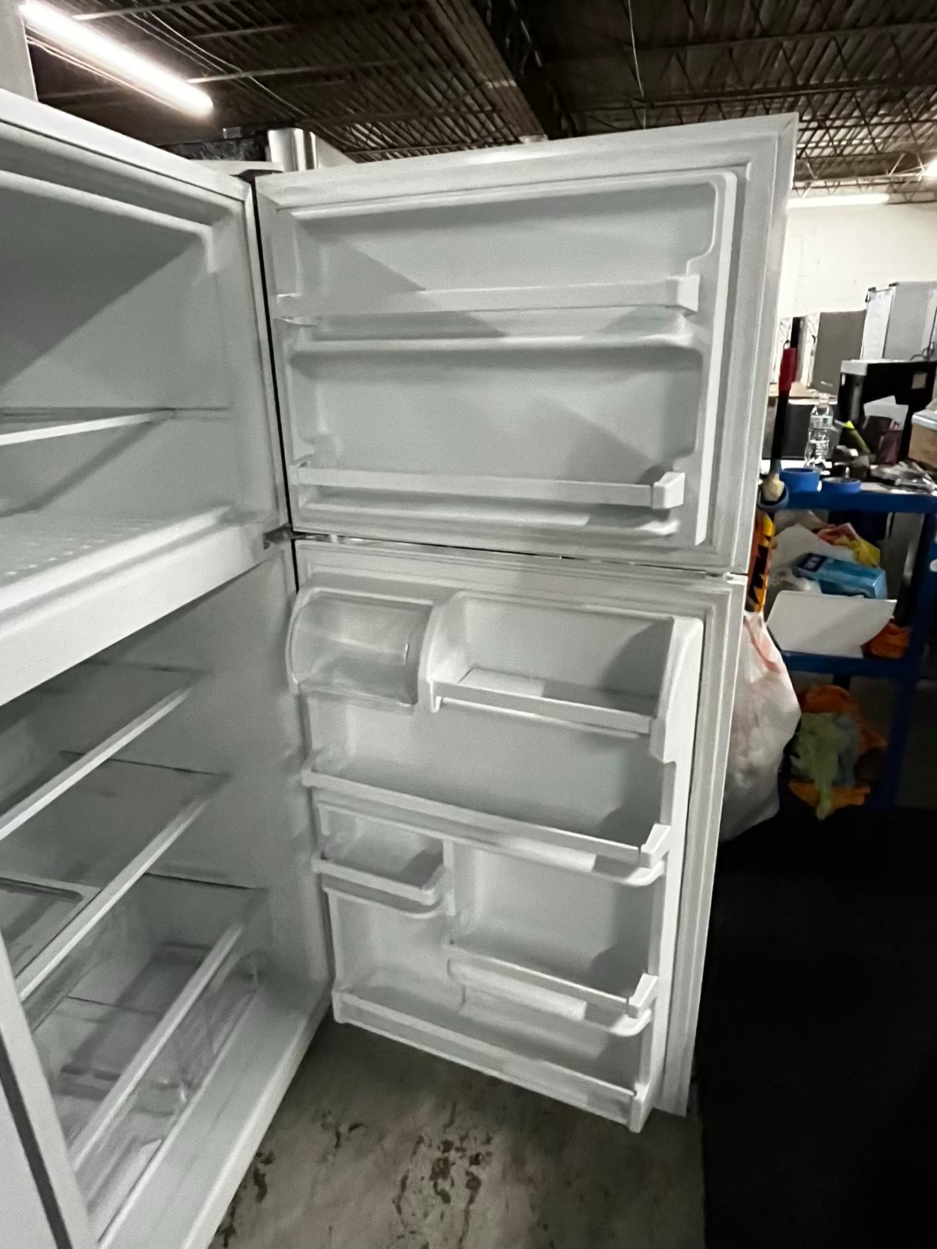 *Whirlpool top freezer refrigerator in white 30” used - refurbished #RF7312TB