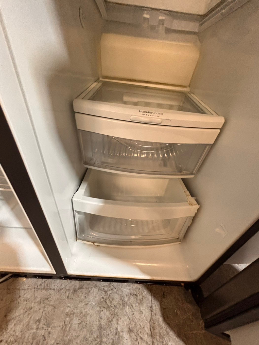 >*CLEARANCE🔥🔥GE Side x side  36”x 69”h x 29depth ,Refrigerator slate  with ice maker & water dispenser /. 36” 26cu.ft used-Refurbished. Item number  #RFU114B