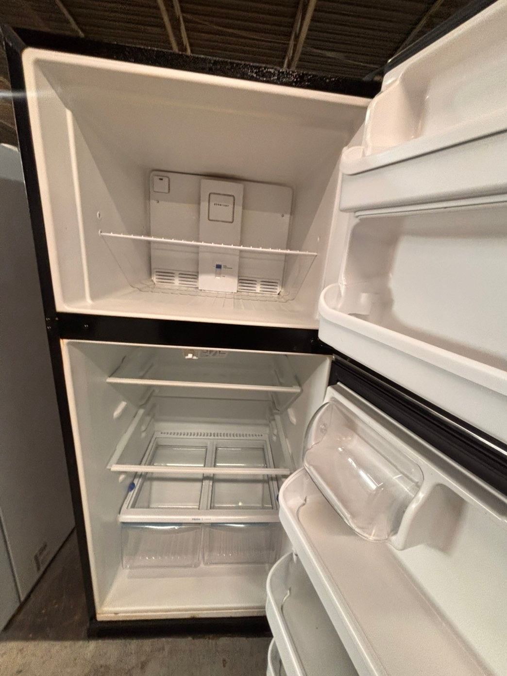 >*frigidaire  top freezer refrigerator stainless steel used-refurbished 30"x 681/2h #RF21RB
