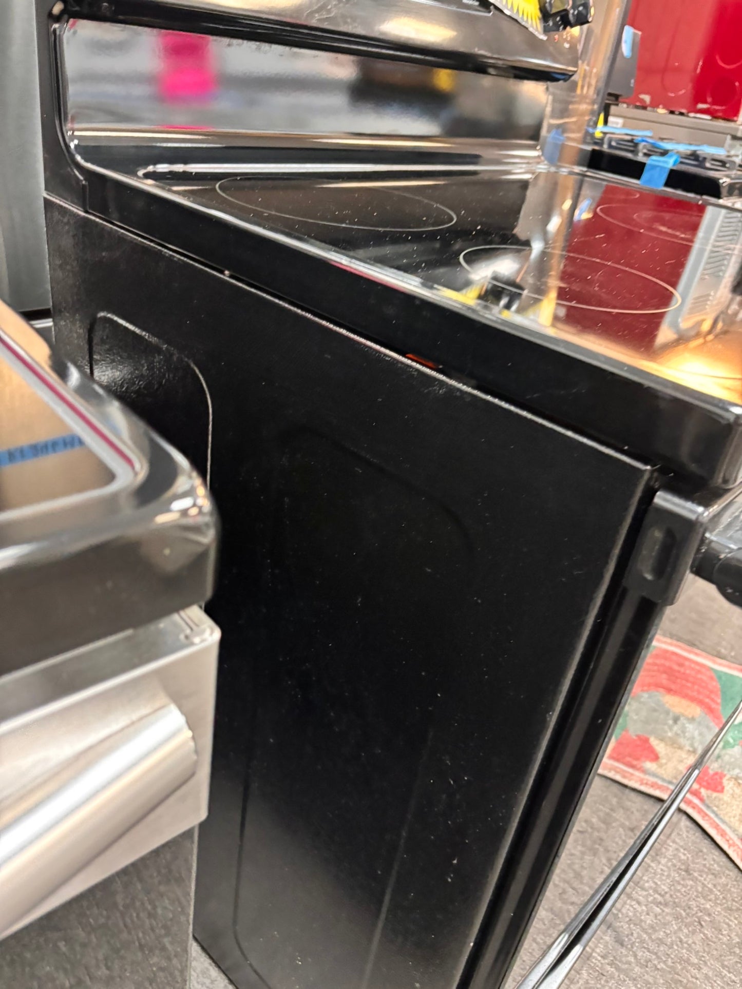 >GE Glass Top electric stove black bake broil 4 burner Self clean 30” black Refurbished #BBW96B