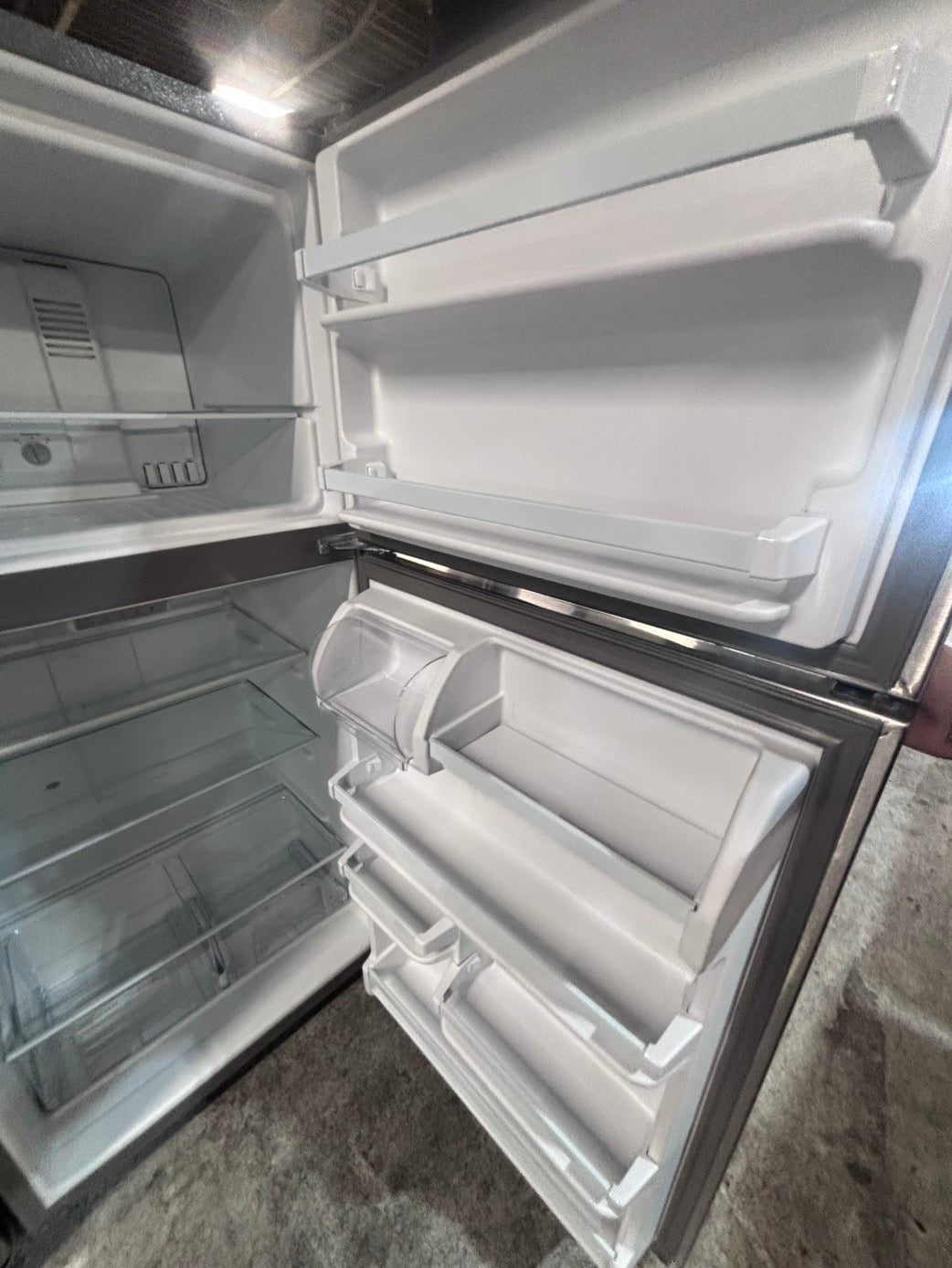 >*Whirlpool top freezer refrigerator stainless steel used-refurbished 30" #RP6W19B