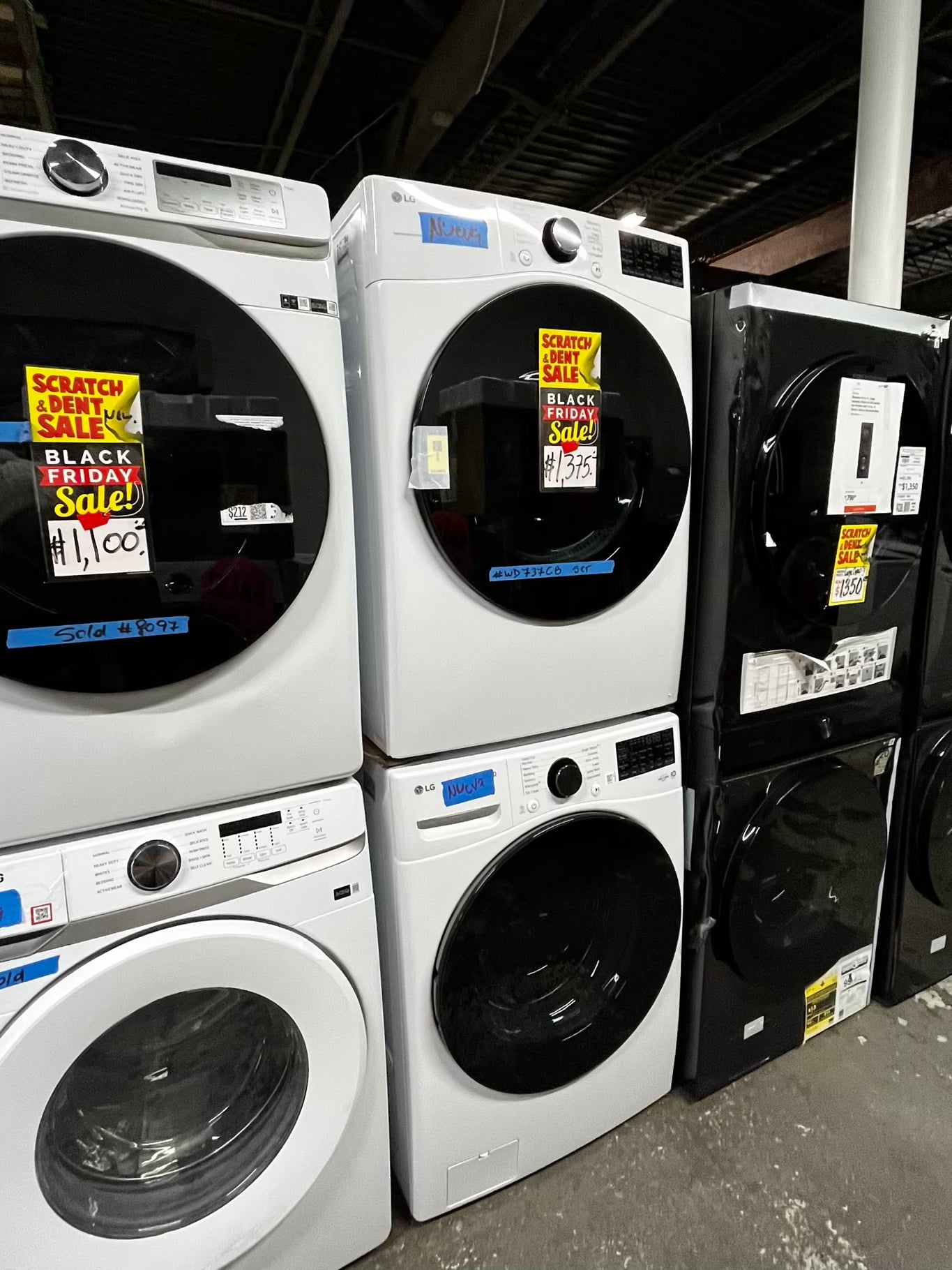 -Open Box 📦 Scratch & Dent 4.5 cu. ft. Ultra Large Capacity Front Load Washer - White
WM4000HWA & 7.4 cu. ft. Large Capacity Front Load Electric Dryer - White DLEX4000W Set / stock number #WD737CB