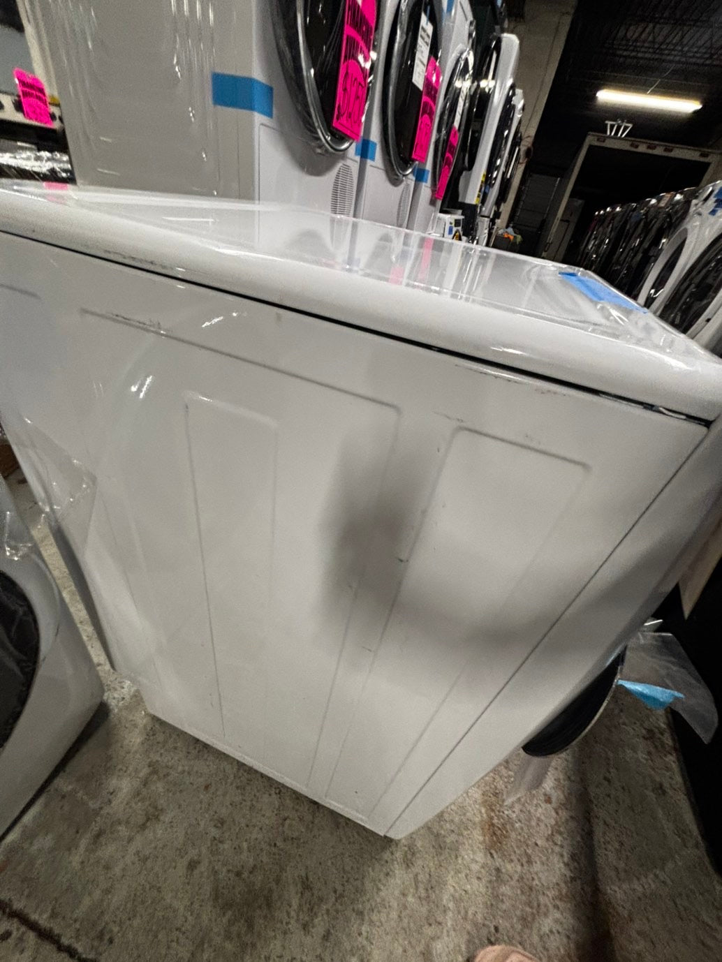 >Electrolux front load washer& dryer set large capacity energy start , steam   new scratch and dent #FLW77XB