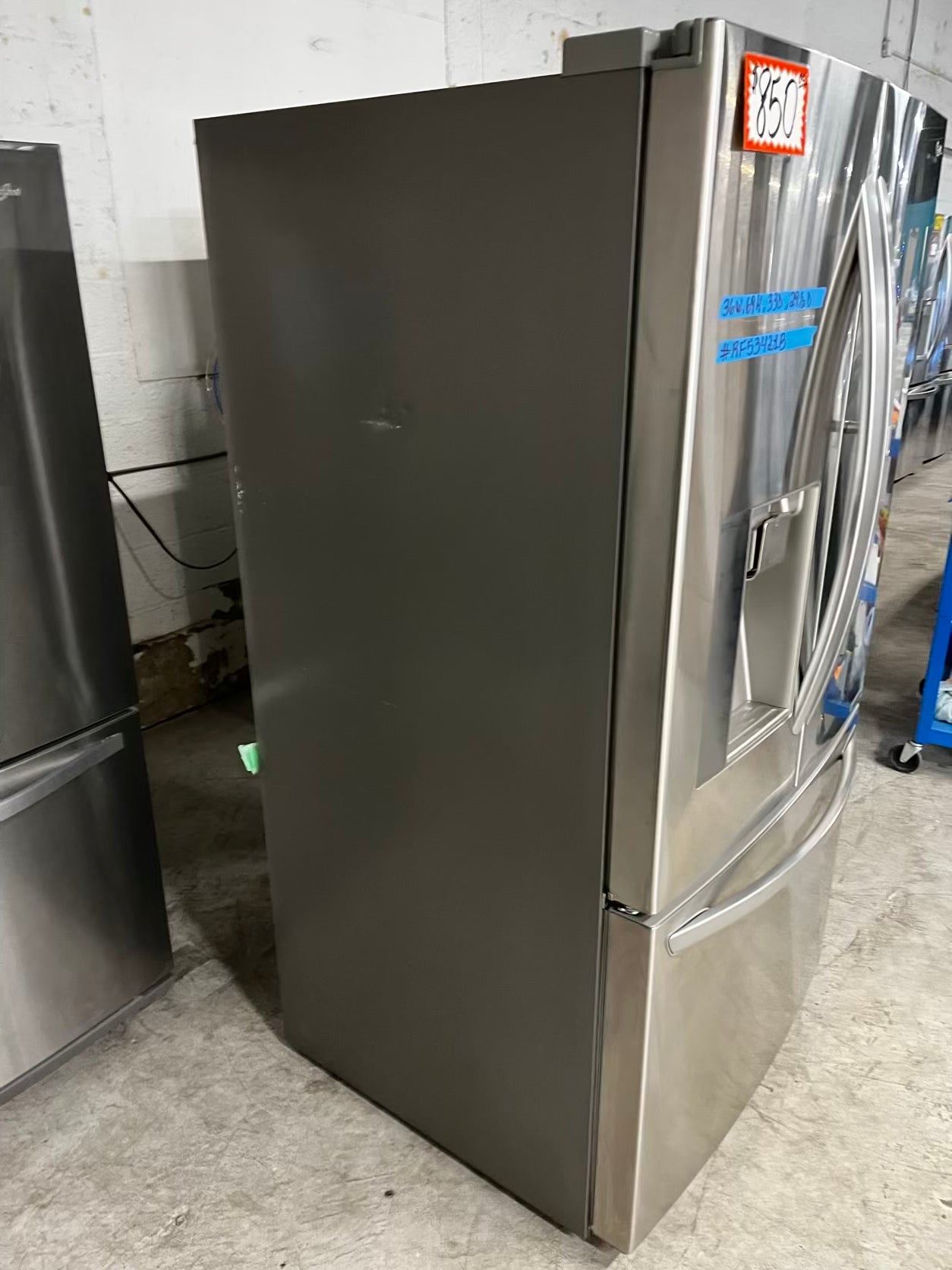 LG French door Refrigerator stainless steel Showcase w/ ice water dispenser 36" #RF53421B