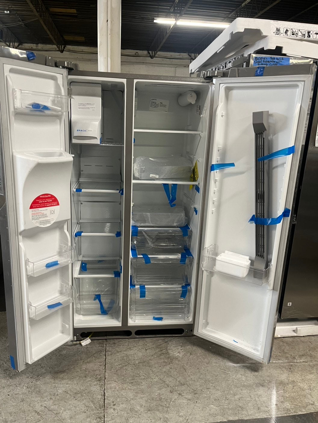 🎉Special 🎉Open Box 📦 | scratch & dent Frigidaire
36.1 in. 22.3 cu. ft. Counter Depth Side-by-Side Refrigerator in Stainless Steel with iced maker & water dispenser #FGAM23CBB