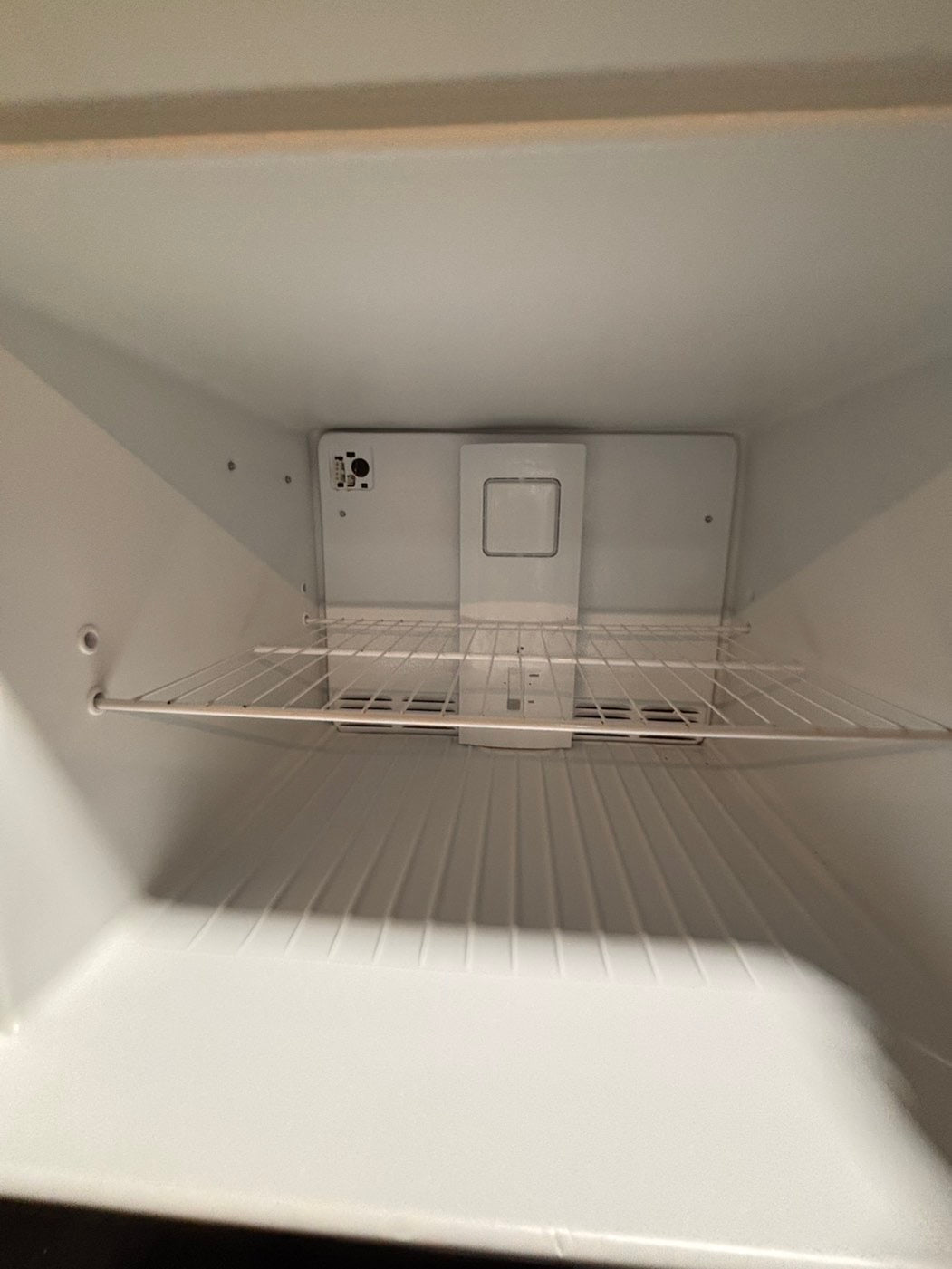 >*frigidaire  top freezer refrigerator stainless steel used-refurbished 30"x 681/2h #RFF21RB