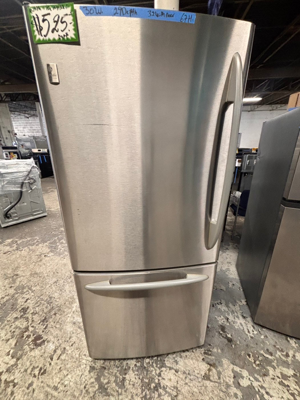 >sale🎈GE 30” bottom freezer fridge stainless steel with iced maker inside used -refurbished 30” #G5ZK21B