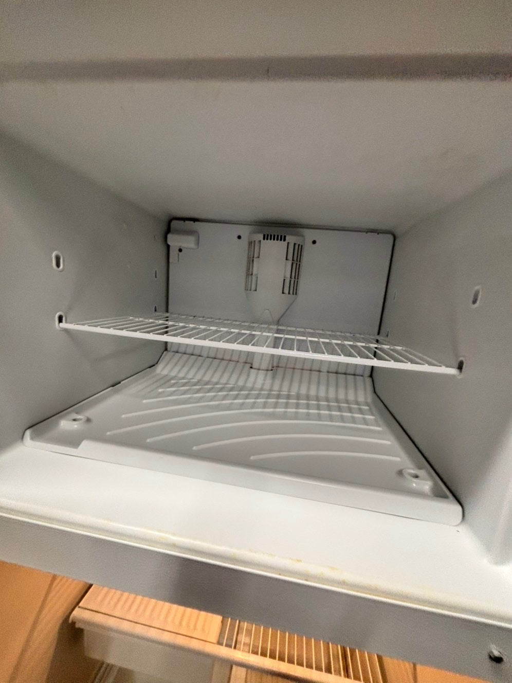 >sale🎈whirlpool  30”18cu.ft -top freezer refrigerator white color   -used refurbished 30” #TFP2RB