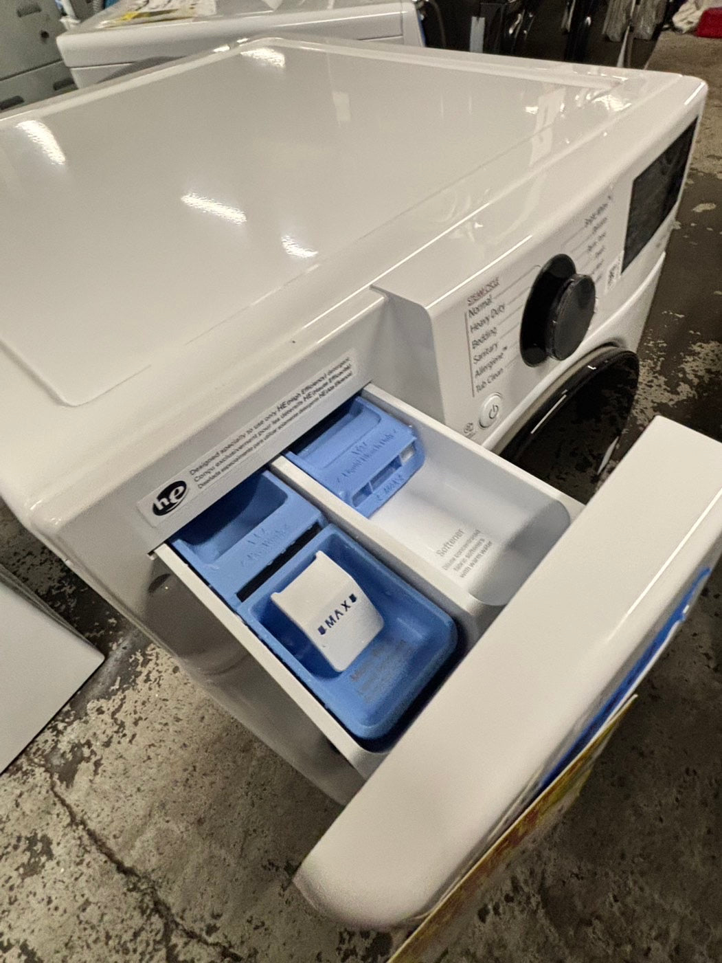 -LG new scratch and dent  open box front load stackable washer white  27" #FW167B