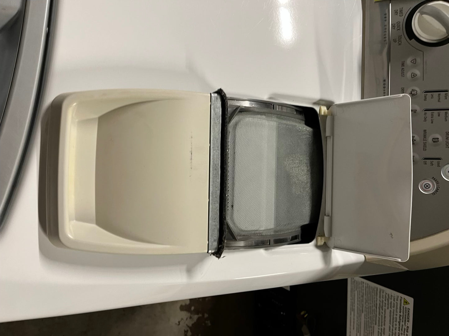 - Whirlpool Cabrio electric 220v  dryer side x side large capacity #ED066GB