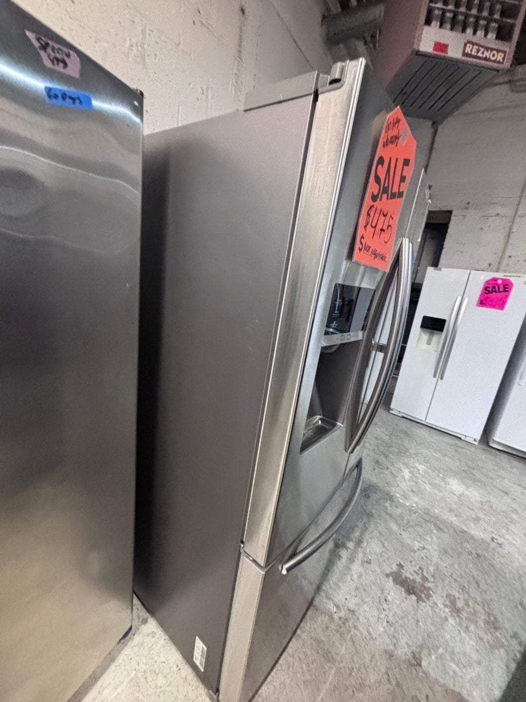 >*36”samsung counter depth French doors  fridge  stainless steel (ice maker & water doesn’t work) doesn’t affect on the others functions. 36” #SA24MAB