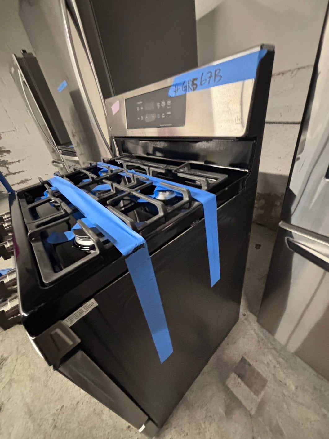 >special 3pc. Combo =LG French door Refrigerator counter depth  w/ ice water dispenser 36",gas stove 5 burners & new the range microwave all same brand  #ARF31B3PC