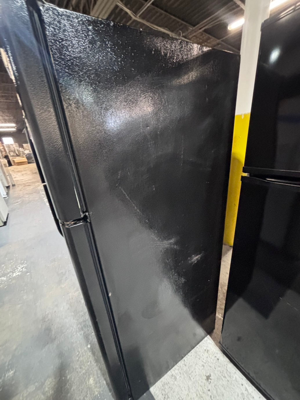 >*special 🔥frigidaire 30”x 66”heigth x 29depth 18cu.ft -top freezer refrigerator black color              -used refurbished 30” #TFB996B