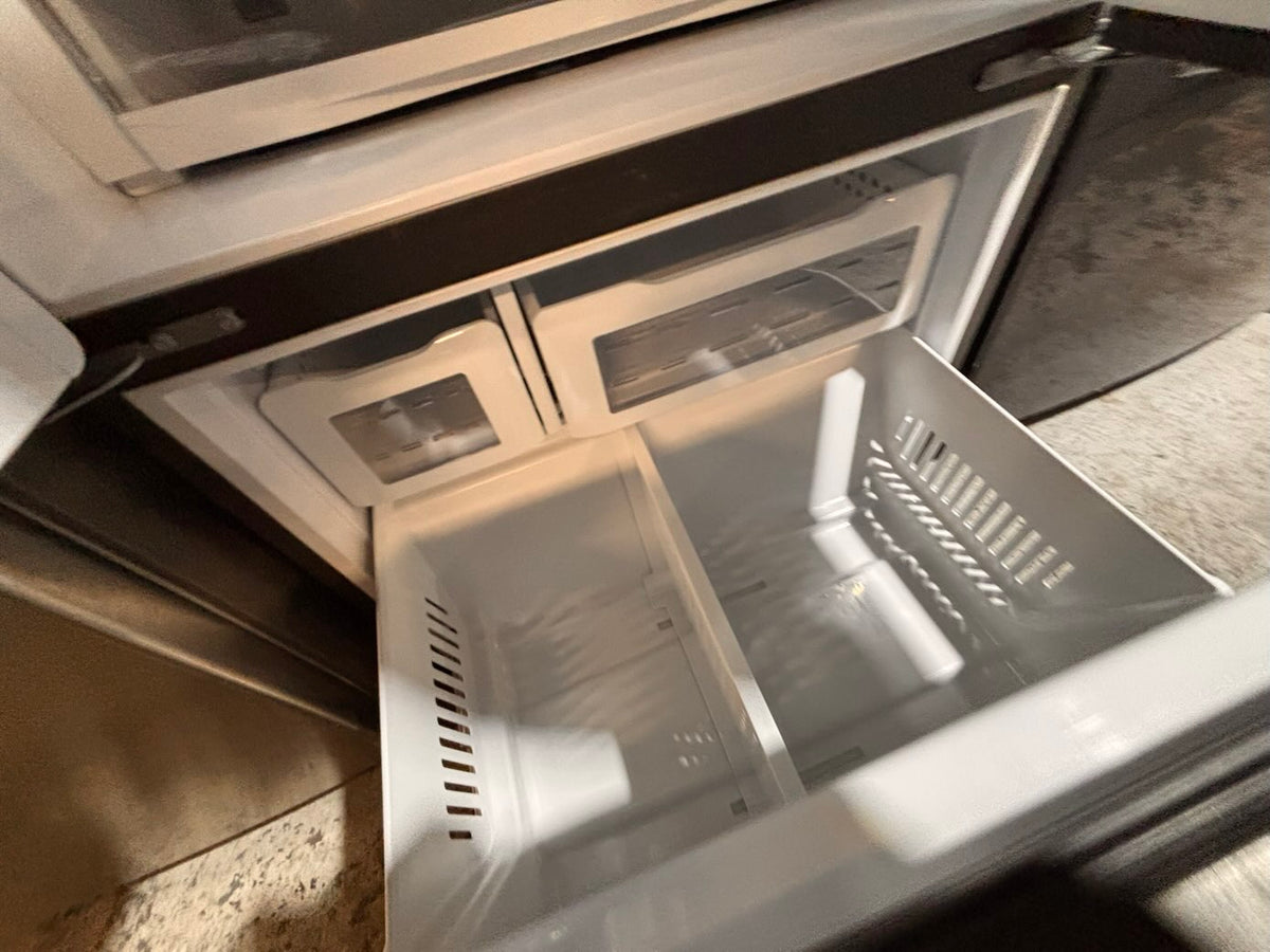 }}LG used-Refurbished LG 36”w x69h x 30” depth refrigerator stainless steel w/ice & water dispenser  #FDLD773B