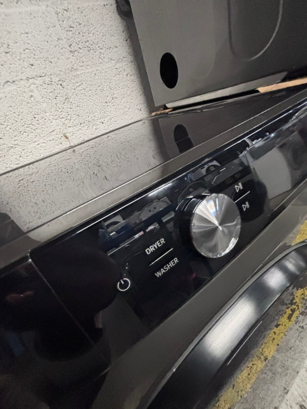 >>Samsung dark gray  washer 5.CU.ft. Large capacity, in great condition 27” stackable or side by side  used-refurbished  #SGW1DR4B