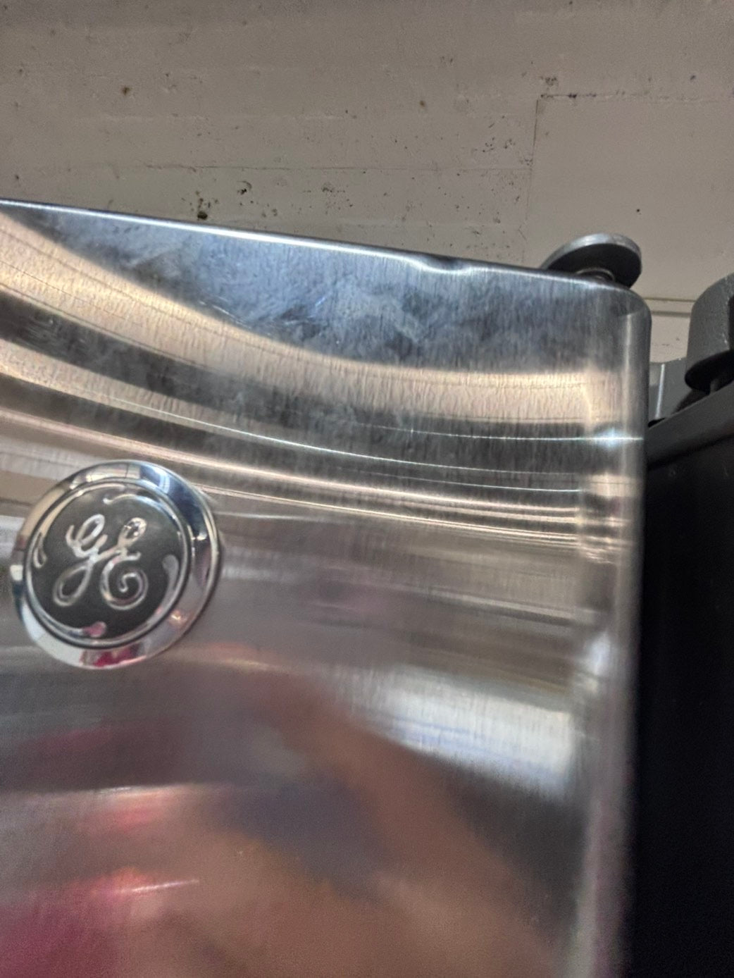 >>36” GE side by side Refrigerator and freezer stainless steel w/ice water dispenser 36” #AR243B