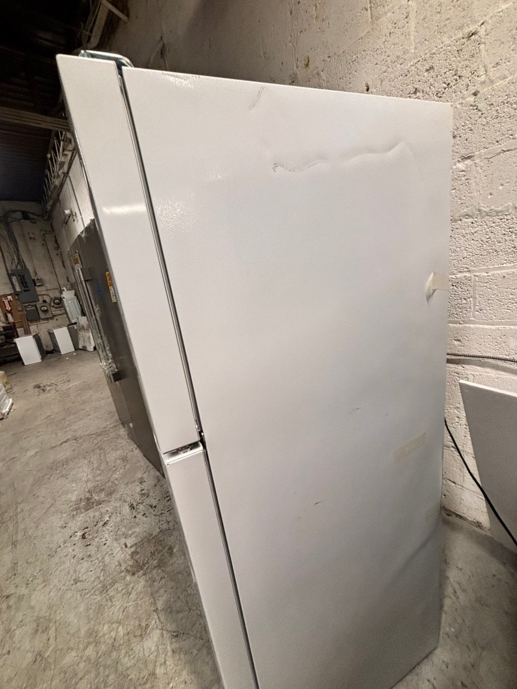 >Open box 📦 New S/d -Frigidaire
30” in. Top Freezer Refrigerator in white color  #RFW99B