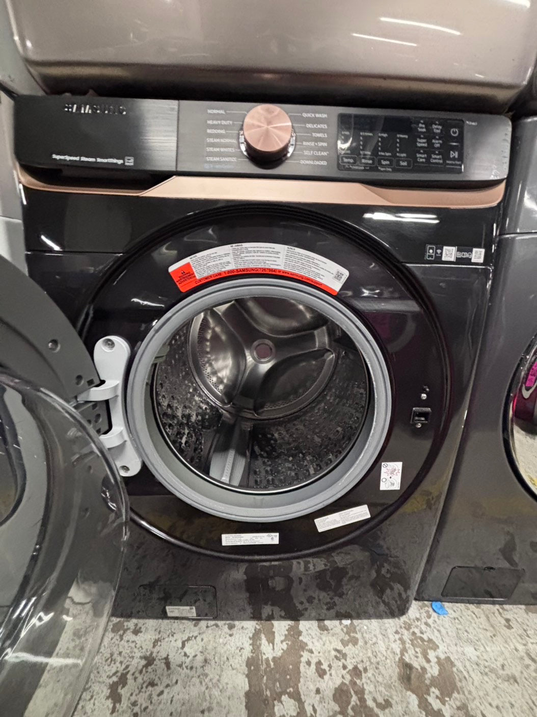 >samsung  front load washer 4.5 cu ft & dryer 7.5 cu ft set electric 220v front load stackable or side by side - sensor dry He in gray   #WDGY6B