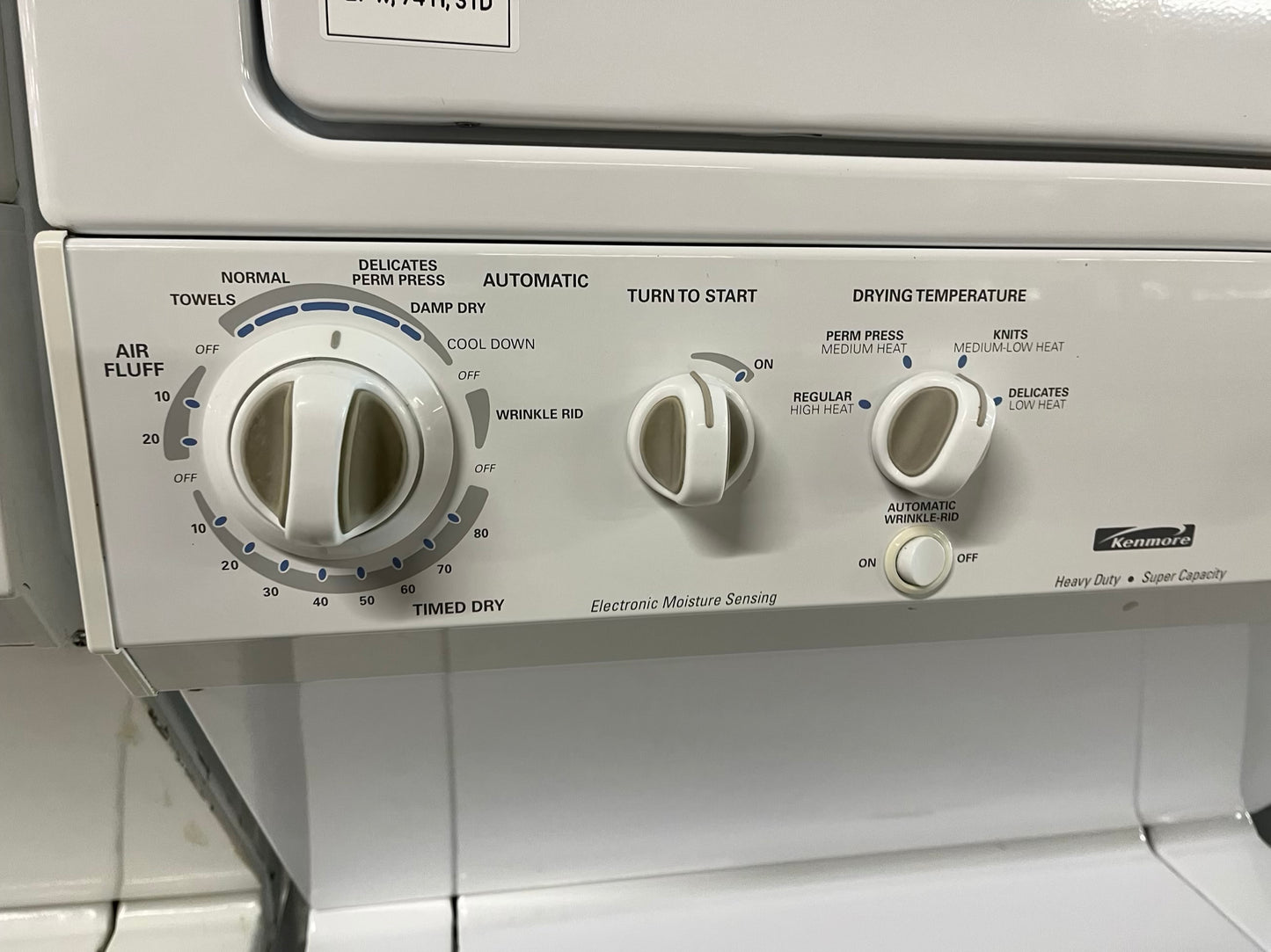 Kenmore stacked laundry center Electric 220v washer & dryer set in white 27' #LG235CB