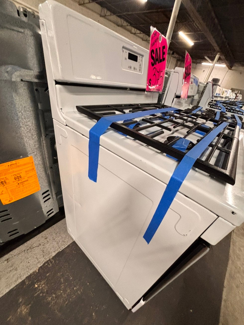 >special 🔥Whirlpool Gas stove convection oven  4 Burner broil & bake 30” white used-refurbished #AW11AB