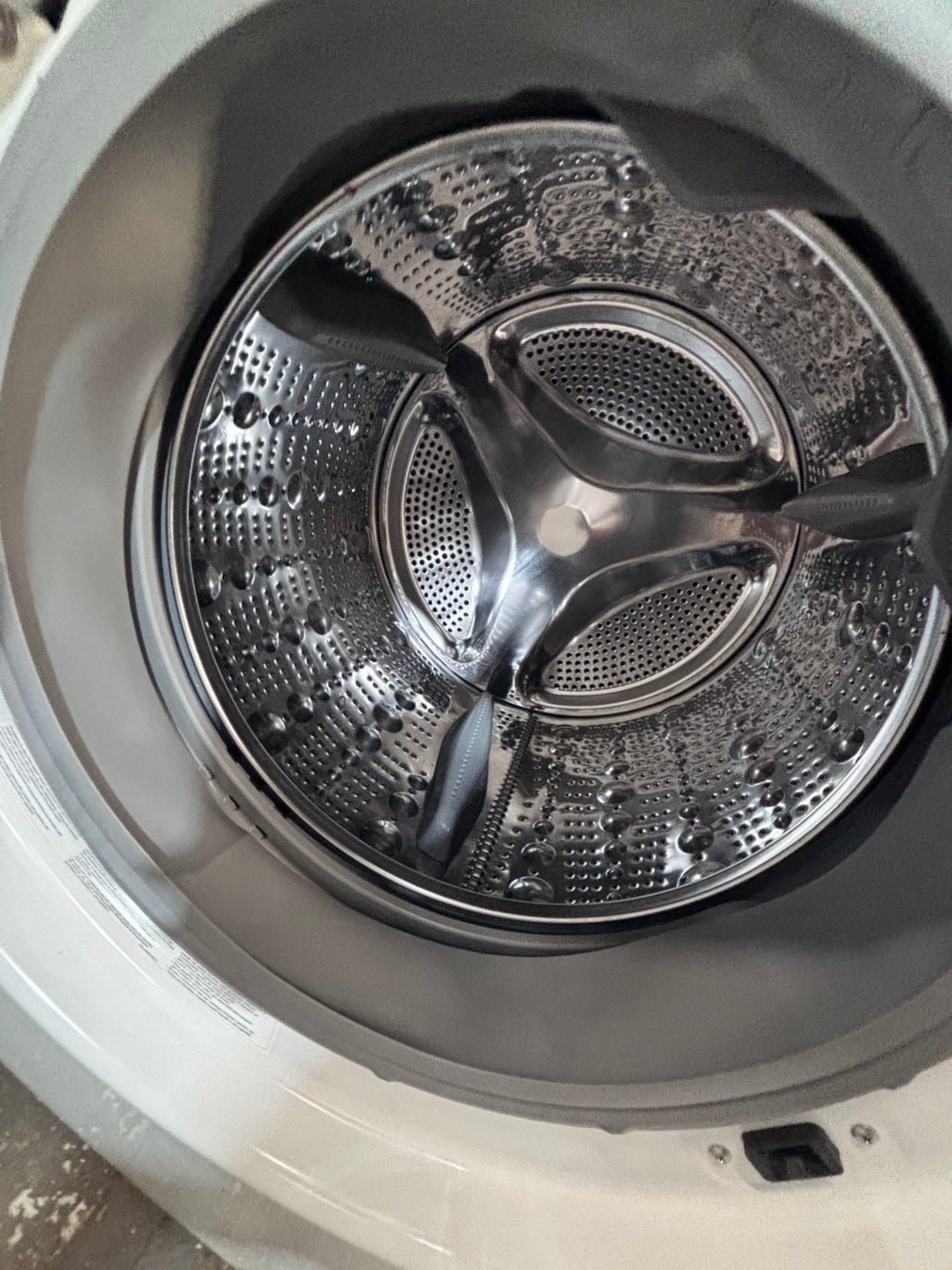 >*special 🔥LG GAS  washer large capacity& dryer steam set front load stackable or side by side white  27” in used-Refurbished #SFL3B6ET