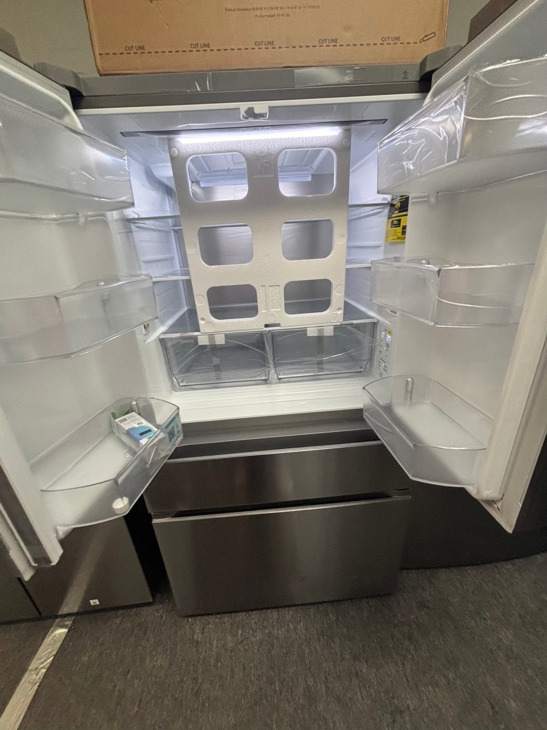 >new open box LG 30 Cu. Ft. Smart Standard-Depth MAX 4-Door French Door Refrigerator with Full-Convert Drawer
#RFLHZ4L  36” in